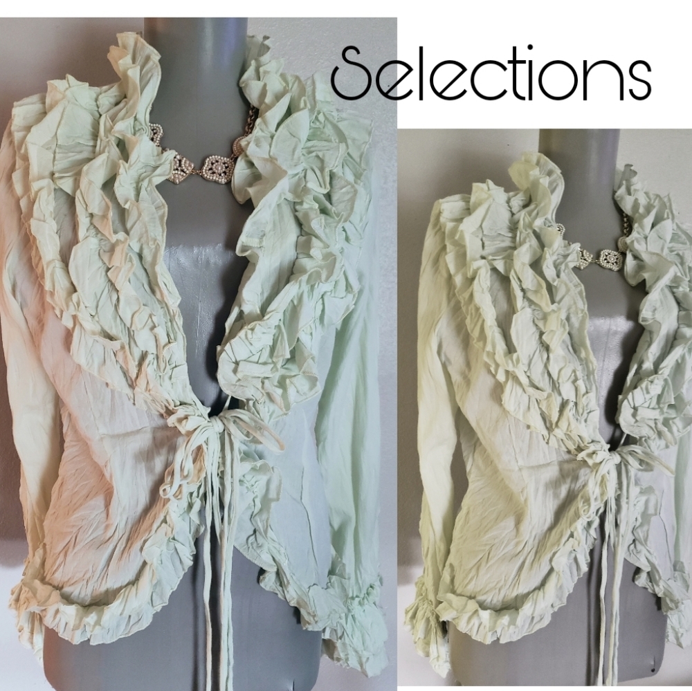 Selections ruffle tie front top. Mint. Sz Med